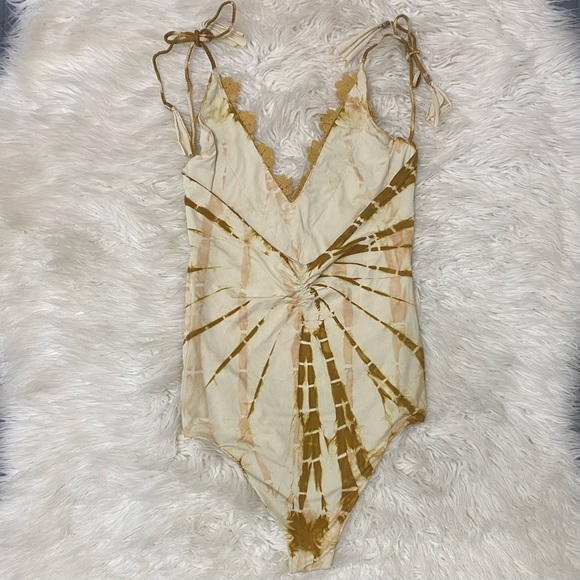 Gimmicks | Tie Dye Lace Halter V Neck Ruched Back Bodysuit Cream Mustard - Picture 3 of 14